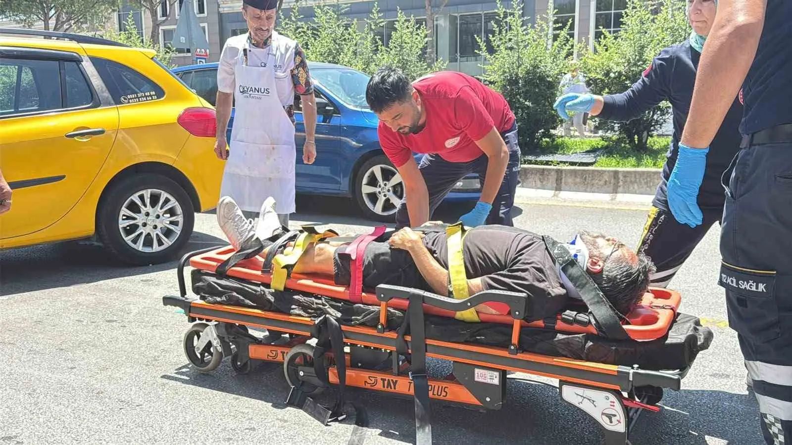 Menteşe’de korkutan kaza: Taksi park halindeki araçlara daldı
