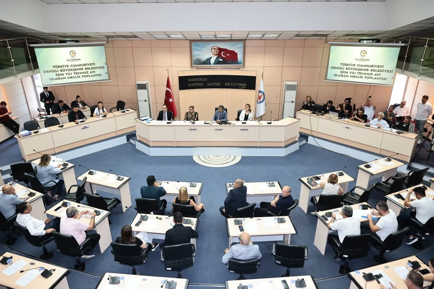 Denizli'de aile bütçesine dev destek: Sınav ücretinden okul kıyafetine kadar her şey düşünüldü