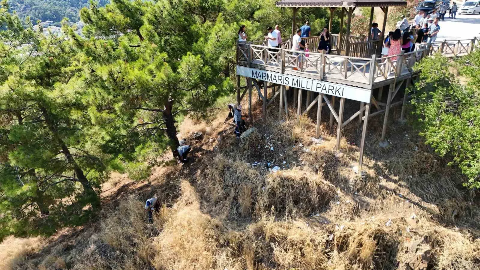 Marmaris’in vitrininde çirkin görüntü: Ekipler yangın riskine karşı seferber oldu
