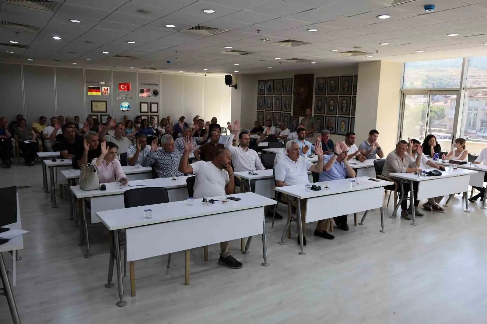 Söke'de hüzünlü vefa: Minik Pera'nın ismi parka veriliyor
