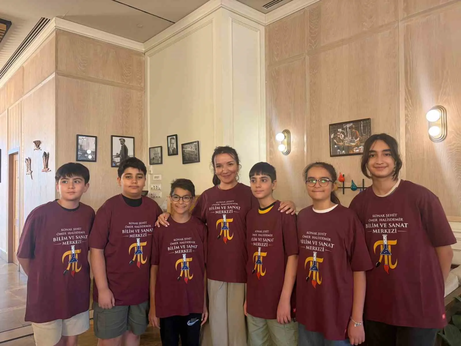 İzmirli genç beyinler Bakü'den madalyalarla döndü: Matematikte dünya sahnesinde dev gurur