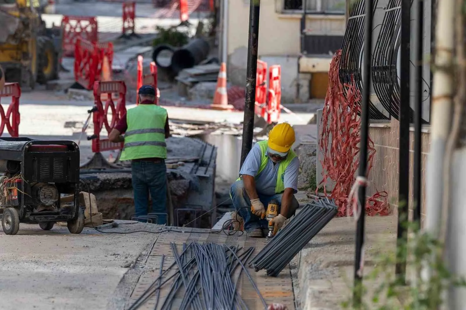 İzmir'in üç ilçesinde sel kabusuna karşı dev altyapı hamlesi