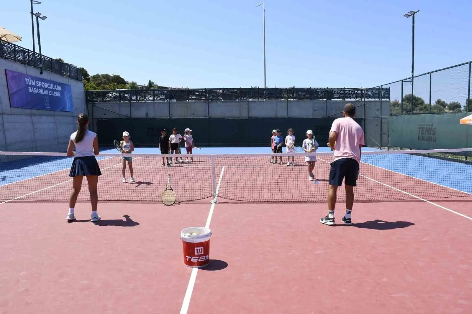Kortların yıldızı Kuşadası: 27 bin kişiyi sporla buluşturdu