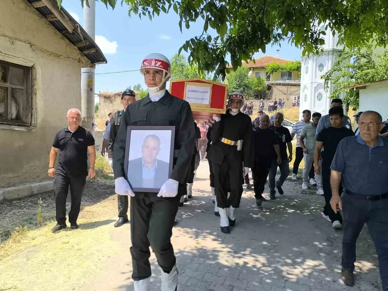 Kahraman gazi son görev yerinde dualarla uğurlandı
