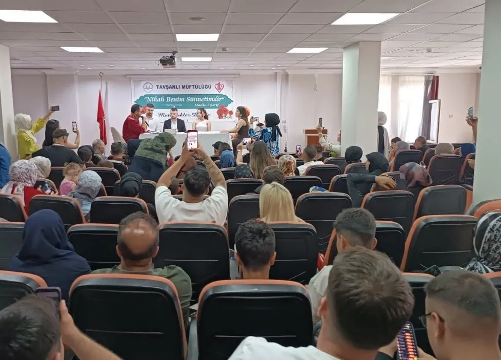 Tavşanlı'da nikah mesaisi: Müftülük çatısı altında 6 ayda 62 imza