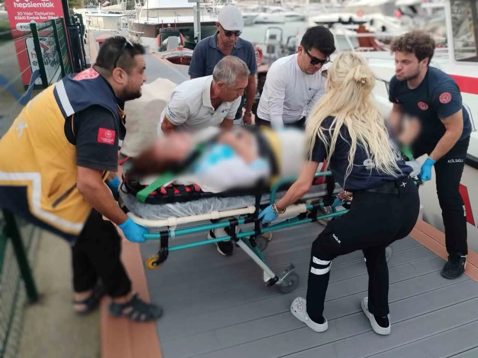 Bodrum açıklarında mavi tur kabusa döndü: Tekne kazasında yaralanan turist hastanelik oldu