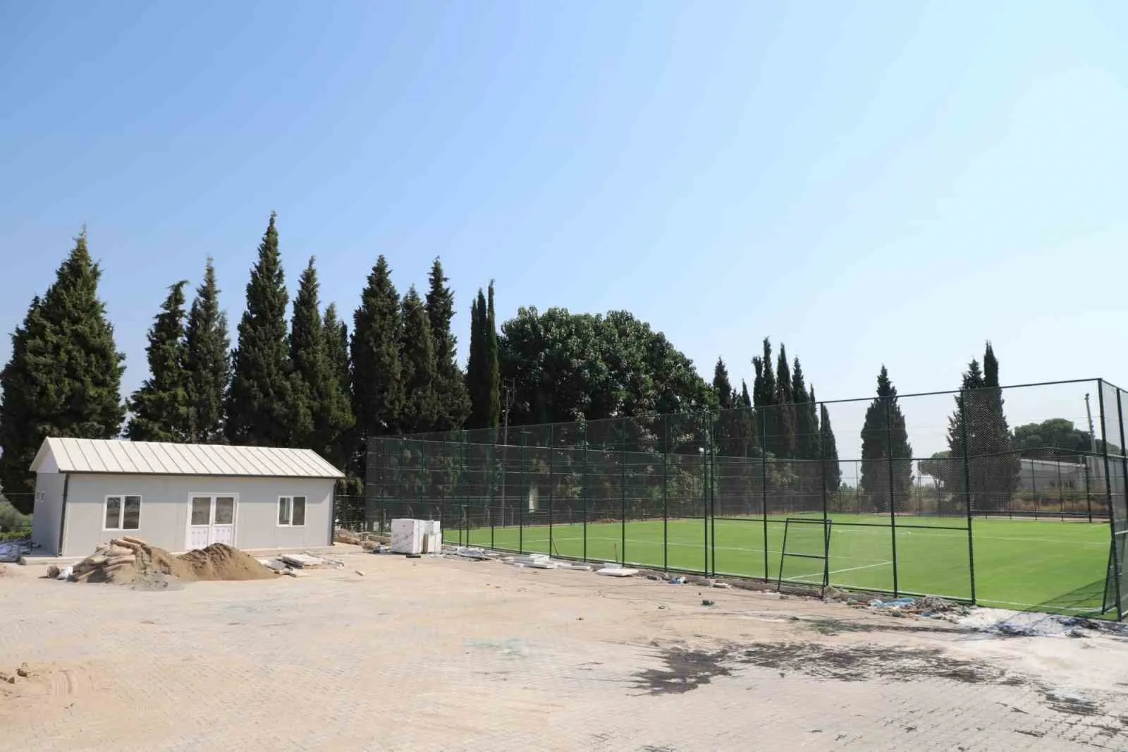 Avşar Mahallesi’nde sporun adresi yenileniyor: Modern tesis için geri sayım başladı