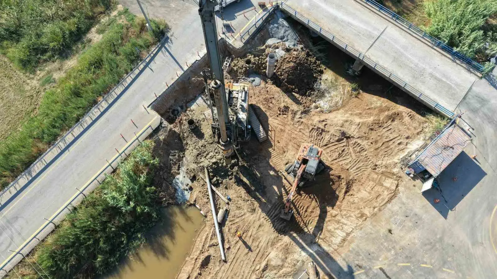 Aydın’ın Ulaşım Haritası Değişiyor: A1 Kanal Yolu’nda Asfalt ve Köprü Çalışmaları Sürüyor
