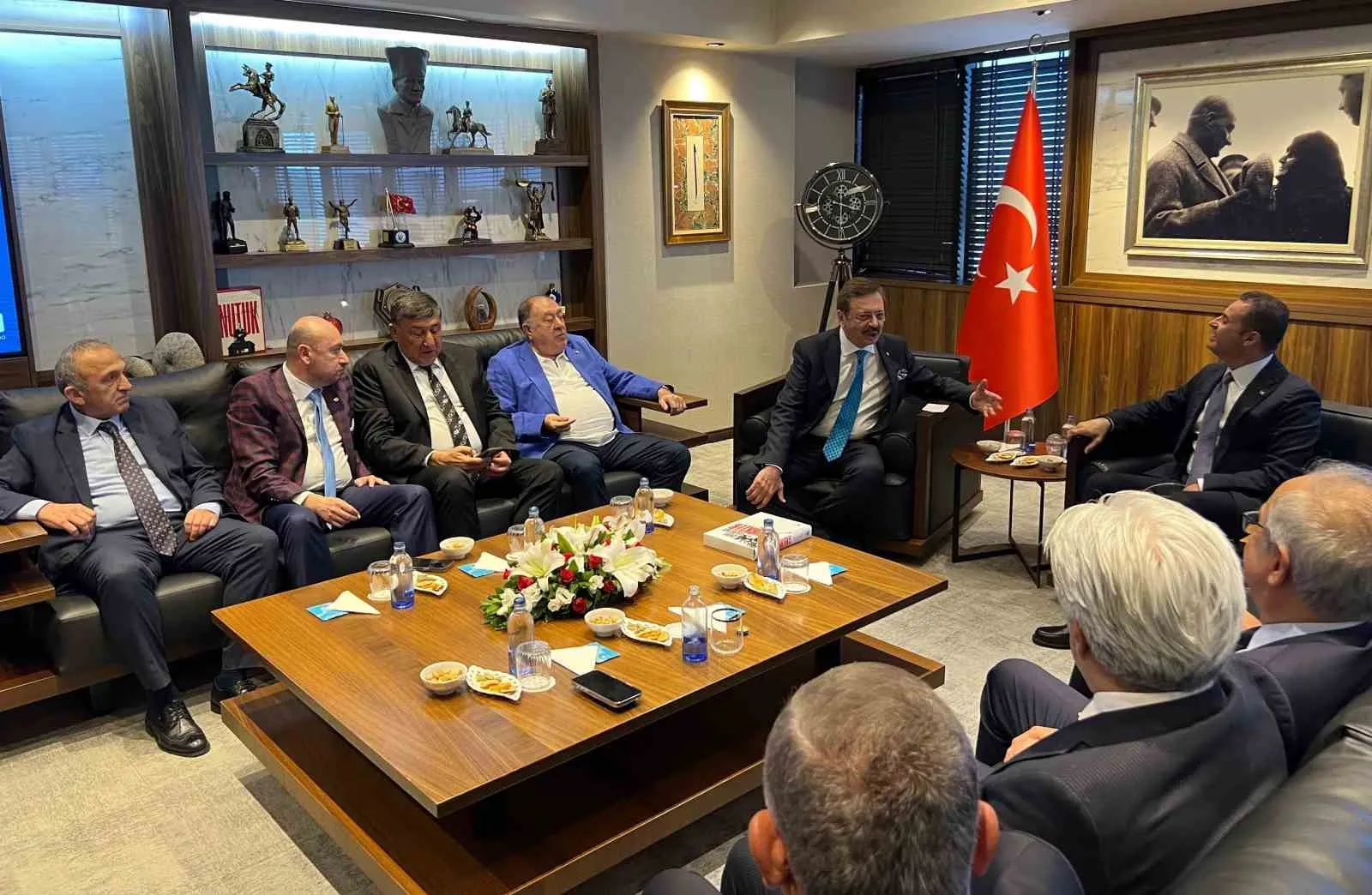 Balıkesir’de ekonomi zirvesi: İş dünyasının rotası çizildi