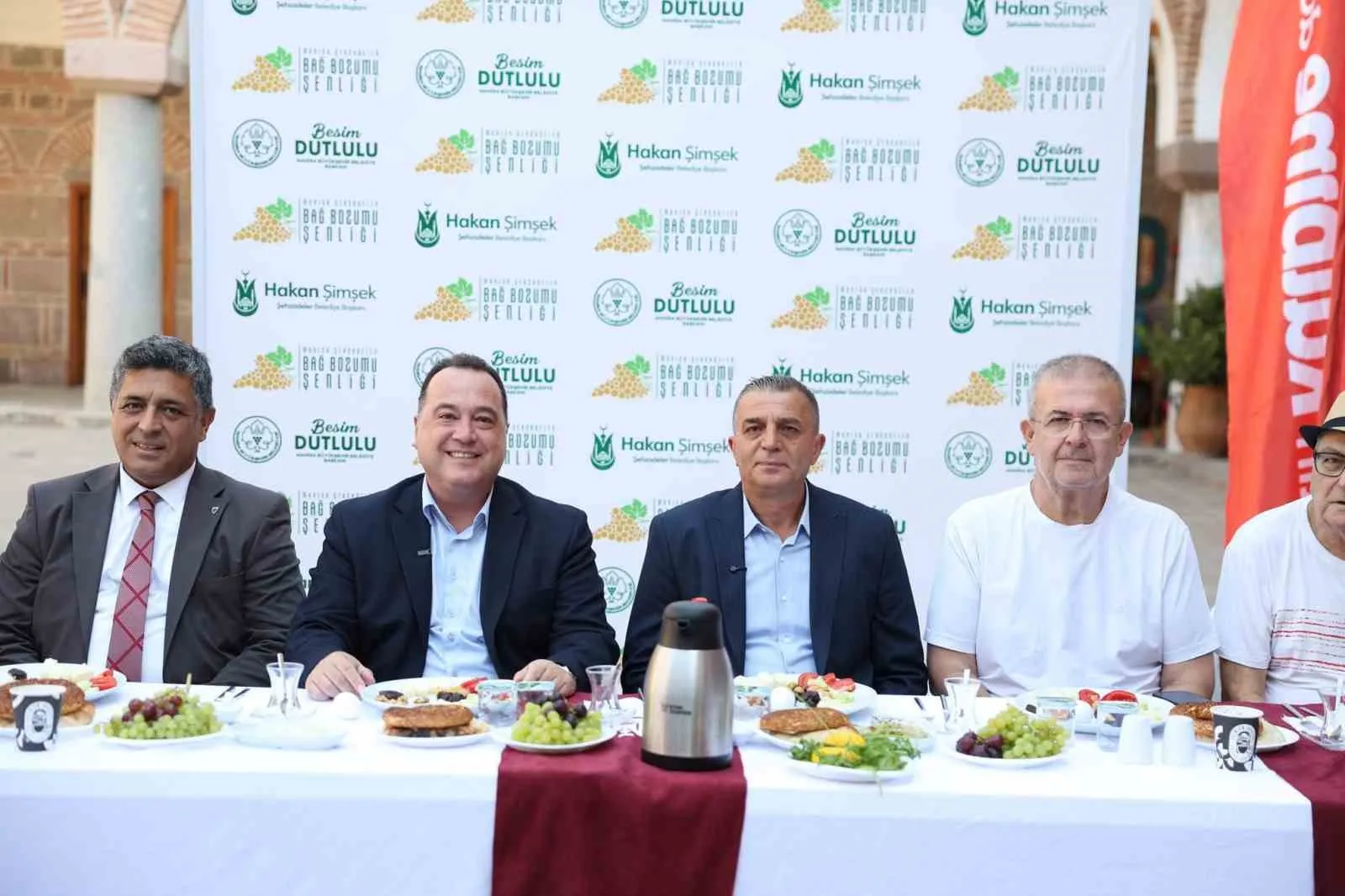 40 Bin Ailenin Geçim Kapısı: Manisa'da Asırlık Üzüm Mirası İçin Kapsamlı Şenlik Hazırlığı