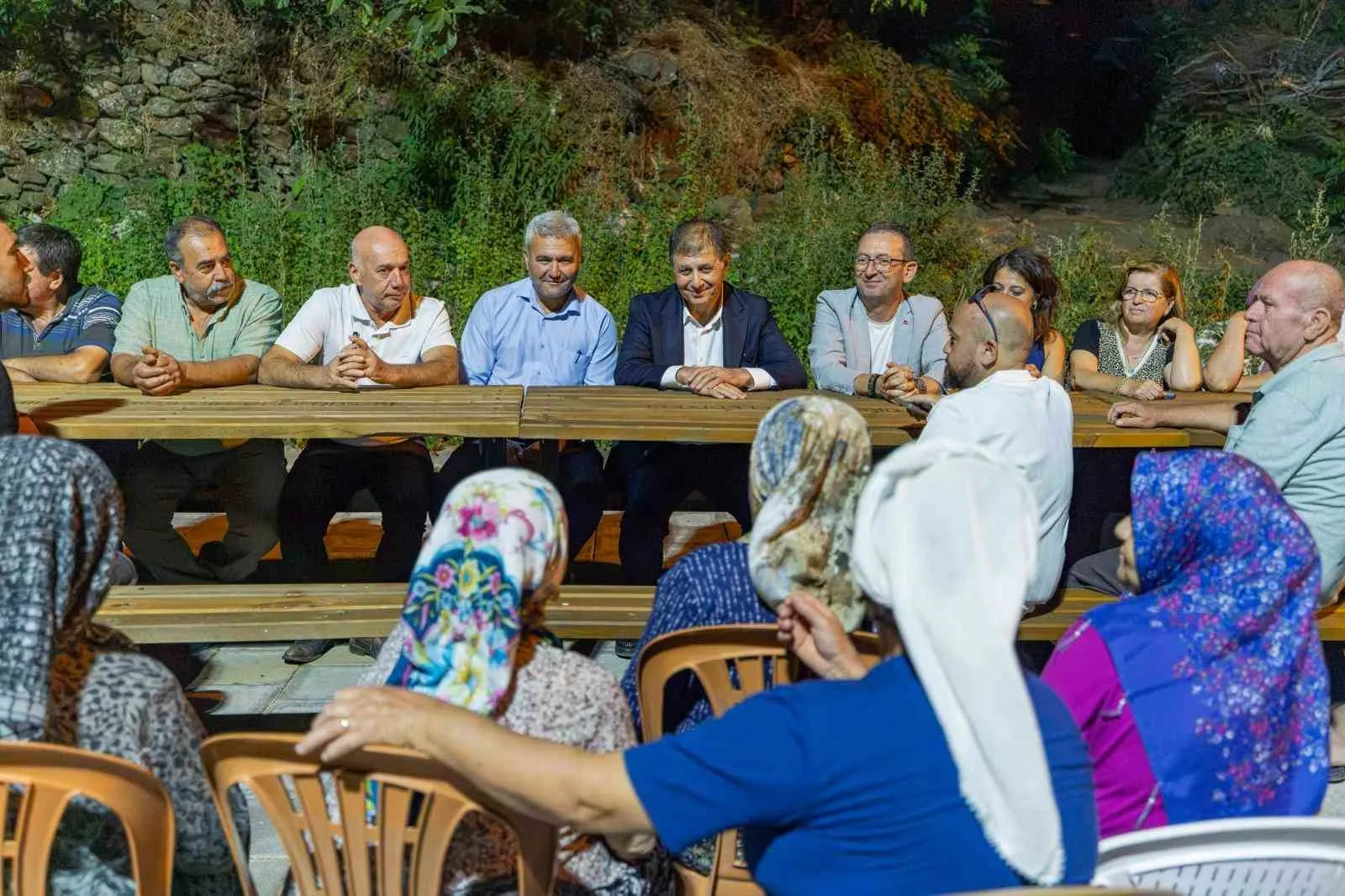 Başkan Tugay’dan Beydağlı üreticilere müjde: Ürünlerinize pazar garantisi veriyorum