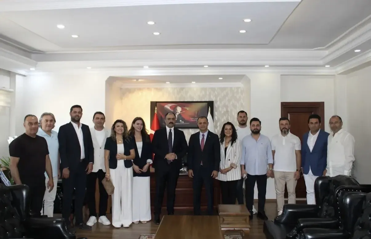 Muğlaspor’dan Başsavcı Kayaközü’ne nezaket ziyareti: 48 numaralı forma hediye edildi