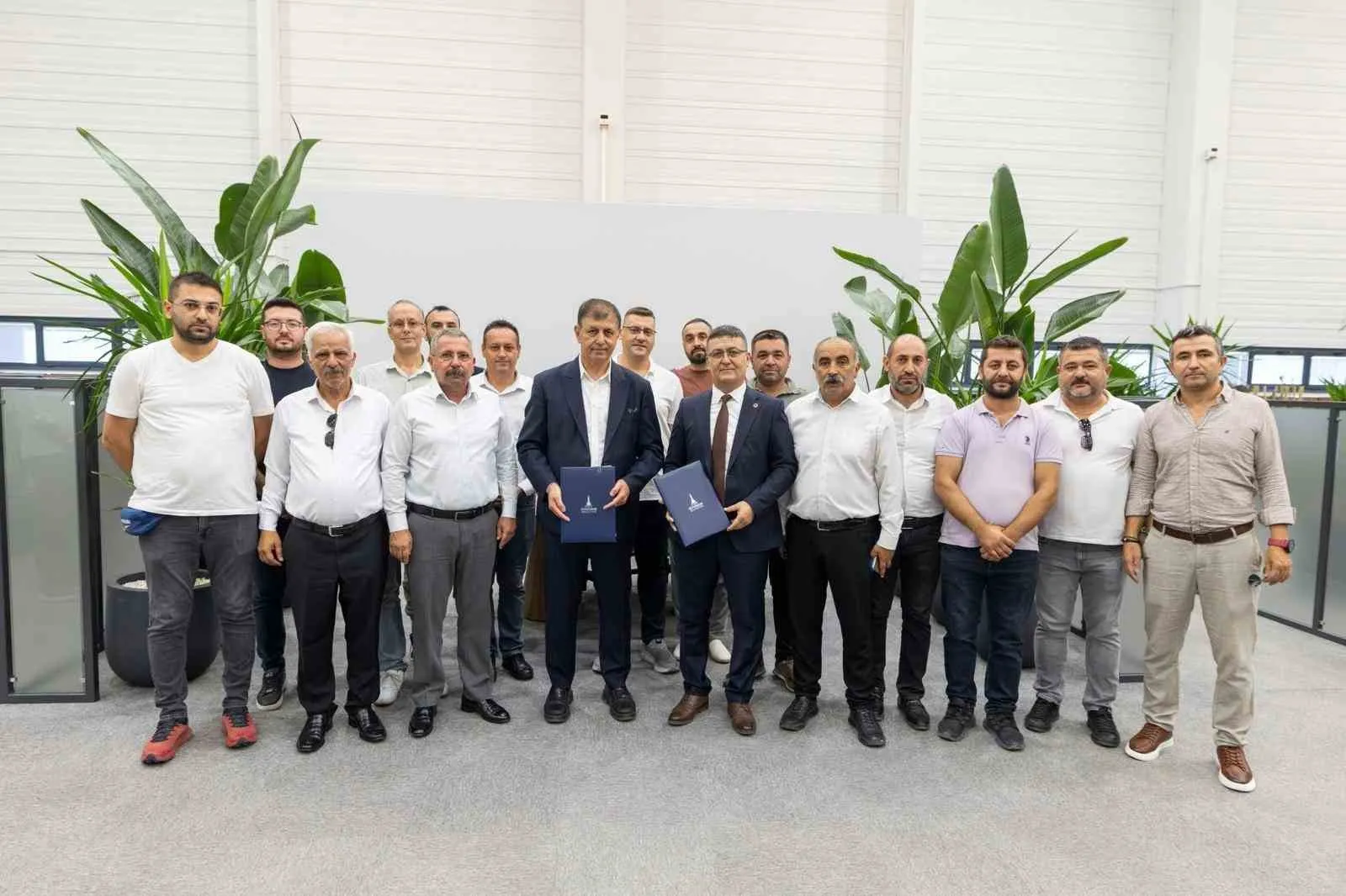 İZBETON çalışanlarına müjdeli haber: Maaşlara zam ve refah payı düzenlemesi