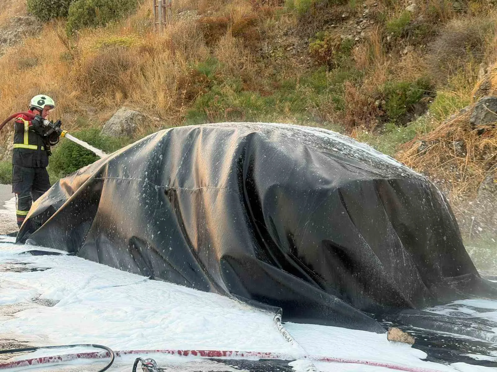 Söke’de 8 Milyonluk Lüks Elektrikli Araç Alevlere Teslim Oldu