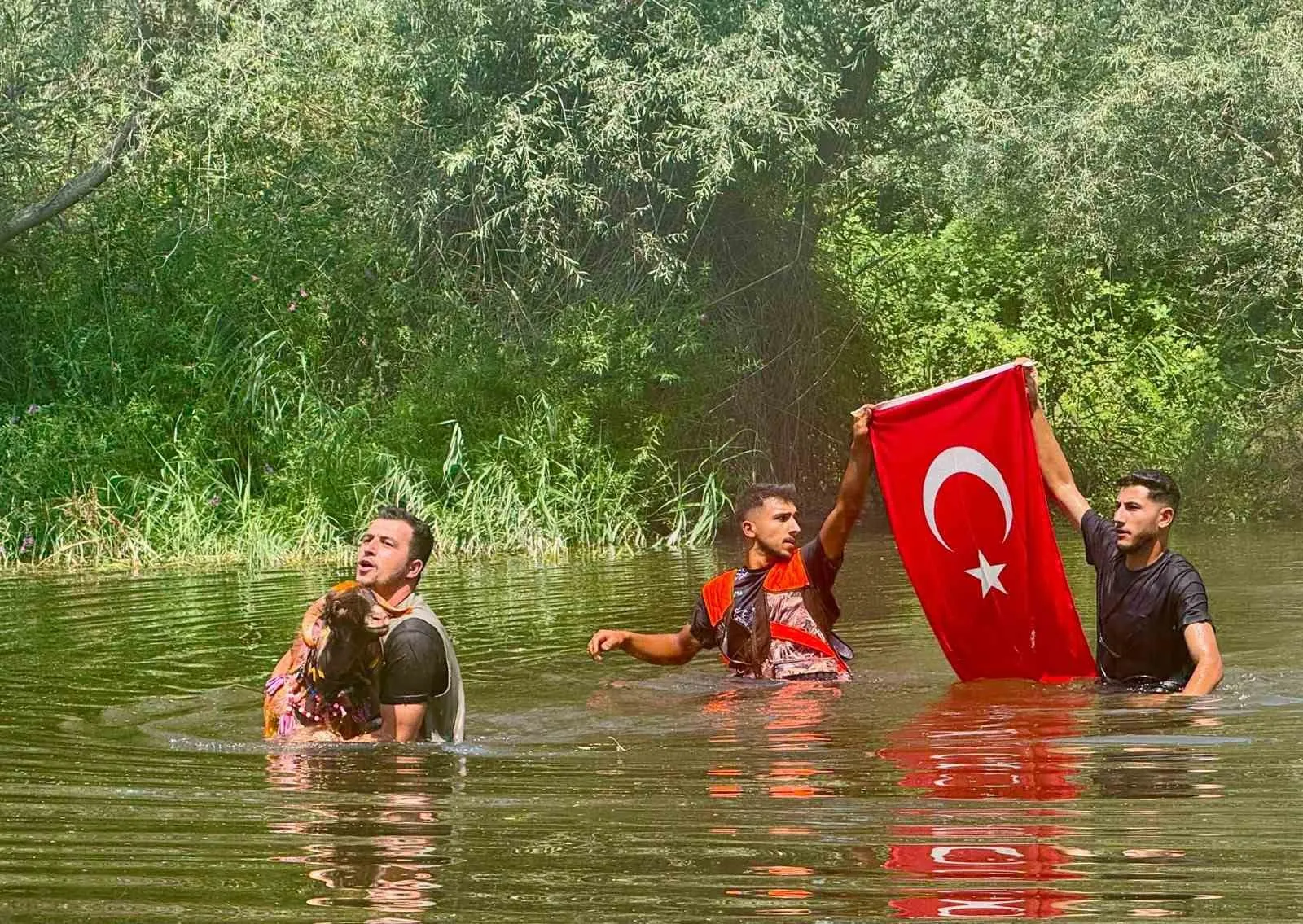 853 Yıllık Çoban Bayramı’nda Yürekleri Isıtan Jest: Şampiyonun Altın Ödülü Hasta Çocuğa