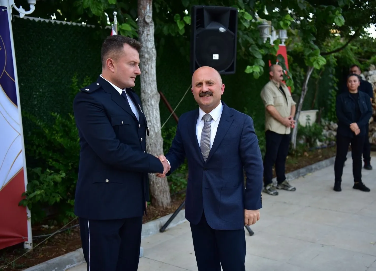 Aydın’da Emniyet Teşkilatında Rütbe Sevinci: Vali Varol’dan Terfi Eden Personele Başarı Mesajı