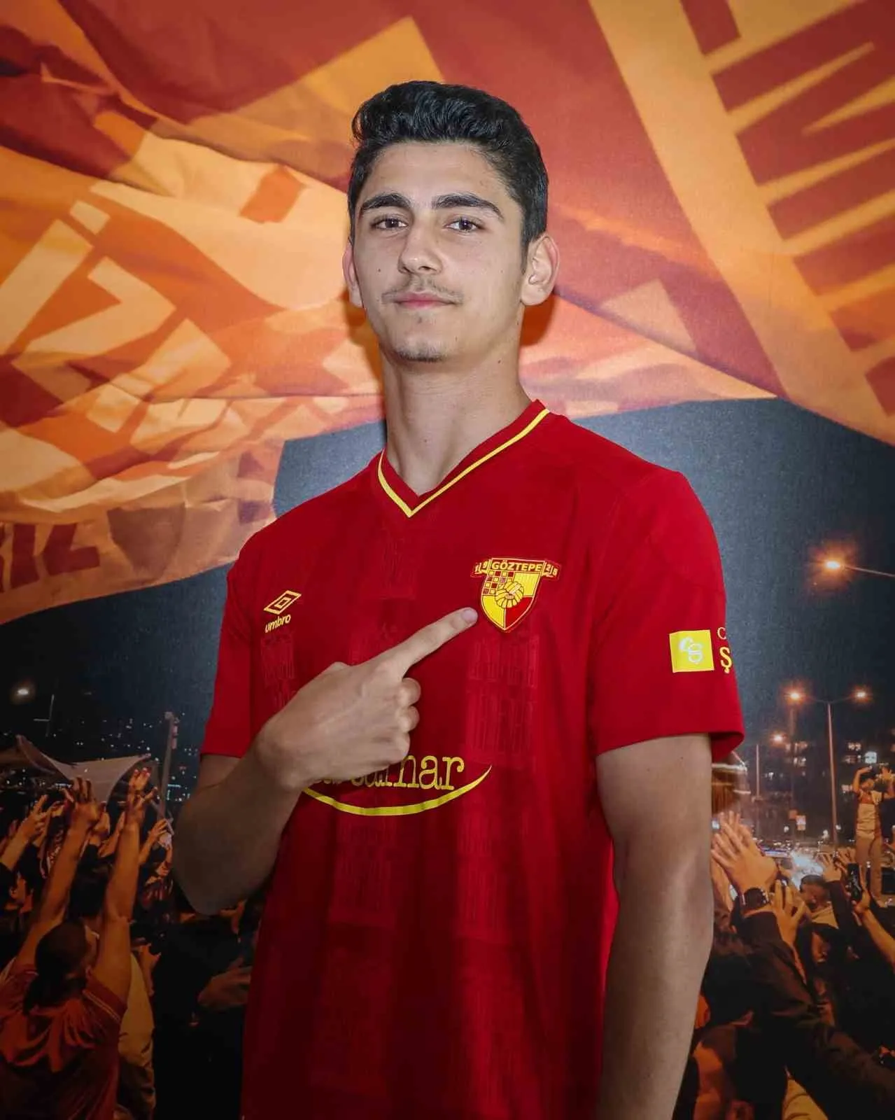 Göztepe'den savunmaya genç takviye: Geleceğin yıldızı İzmir'e döndü