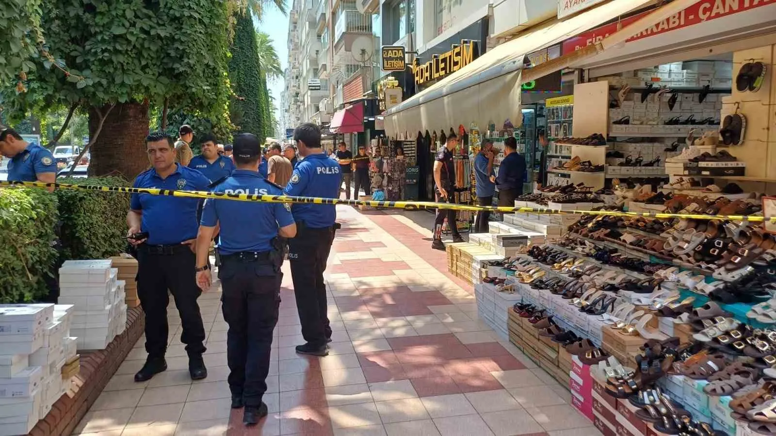 Aydın'da telefon dükkanında kanlı hesaplaşma: İş yeri sahibi ağır yaralandı