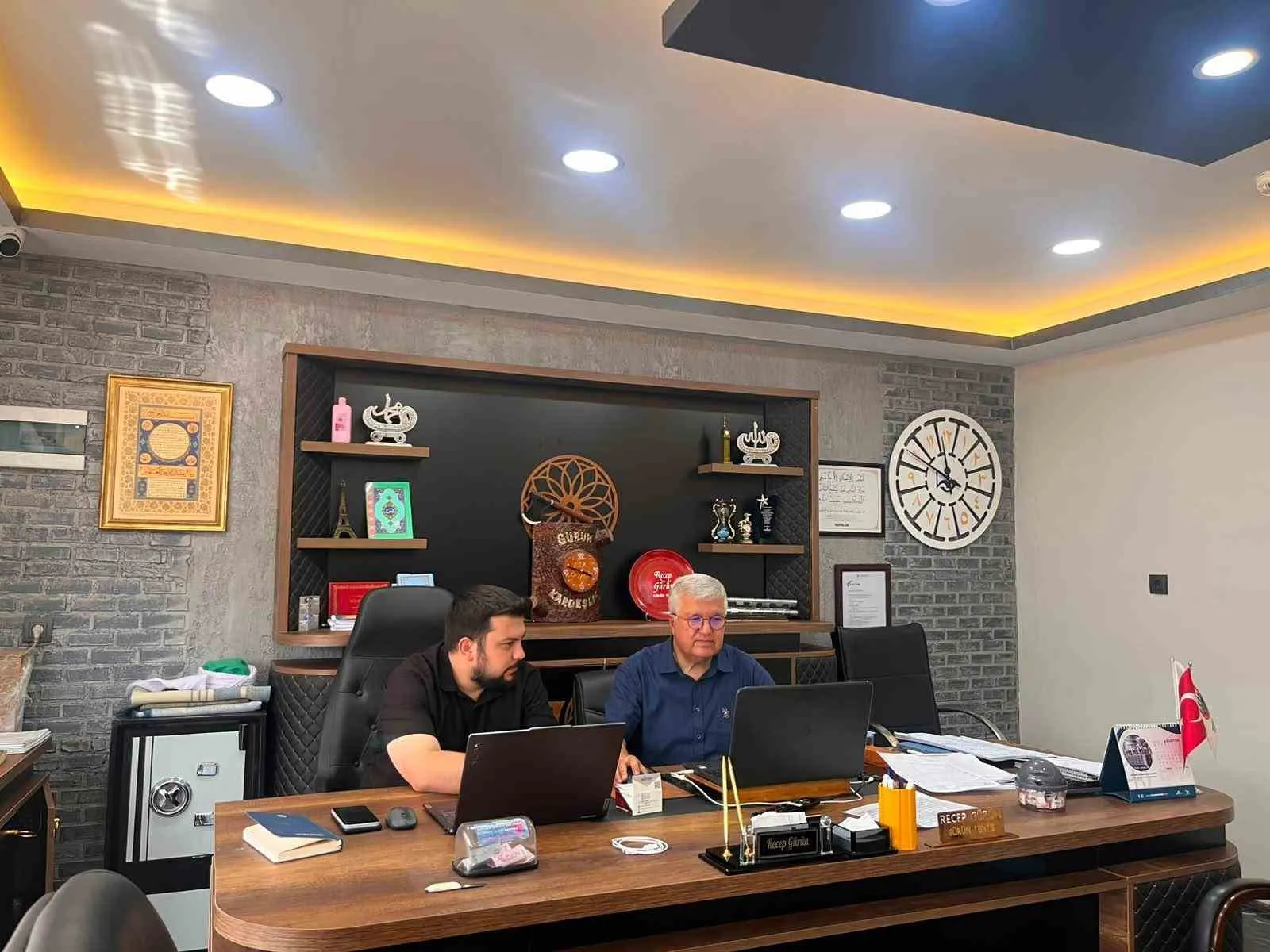 Aydınlı Sanayicilere Kapı Kapı İhracat Rehberliği
