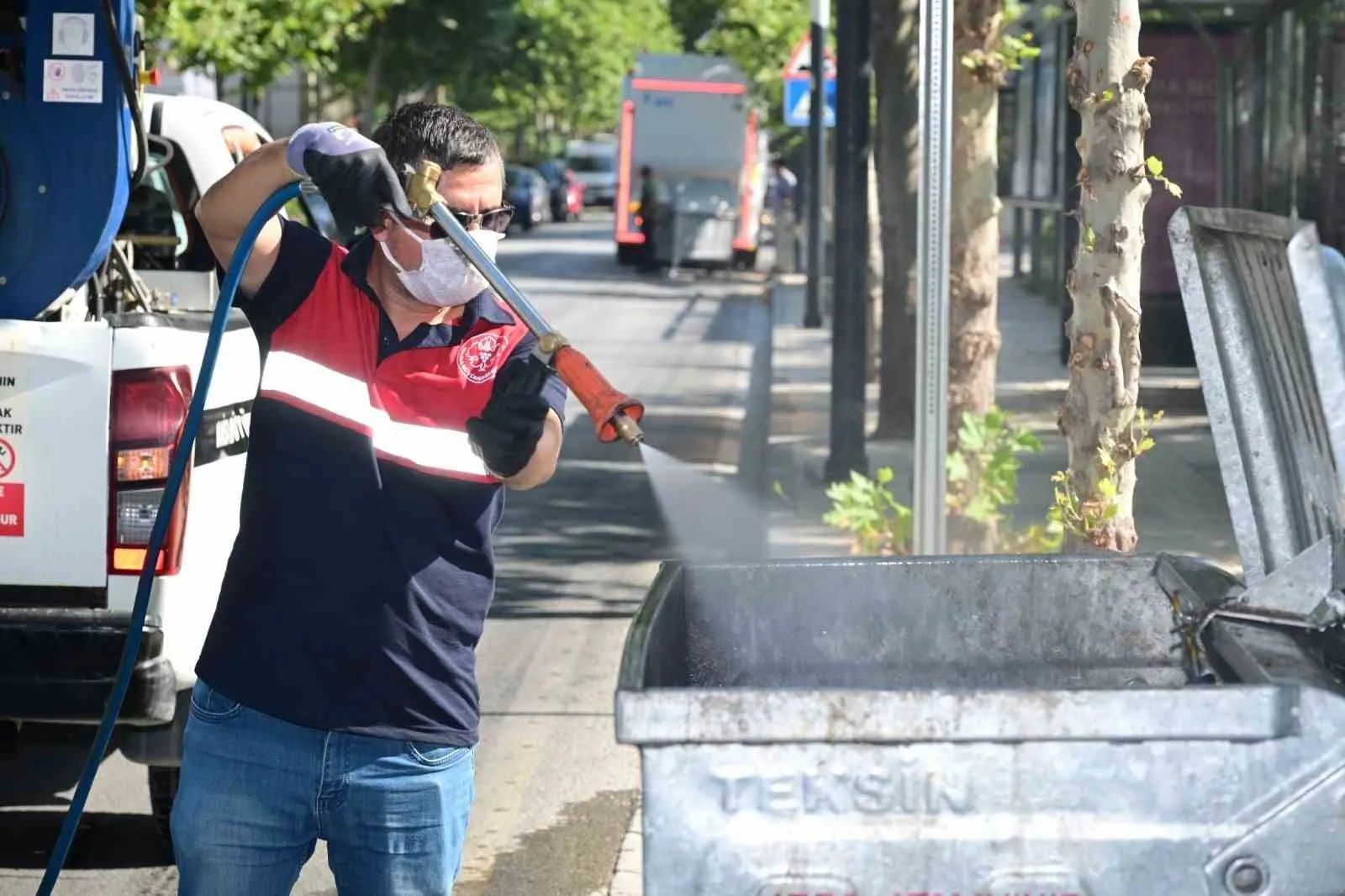 Manisa'da hijyen operasyonu: Sokaklar derin bir nefes alacak