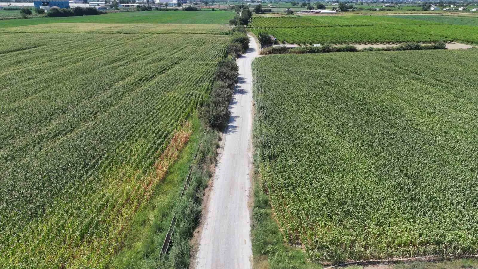 Yunusemre’de ulaşım konforu artıyor: Barbaros Mahallesi’ne 7 kilometrelik asfalt yatırımı