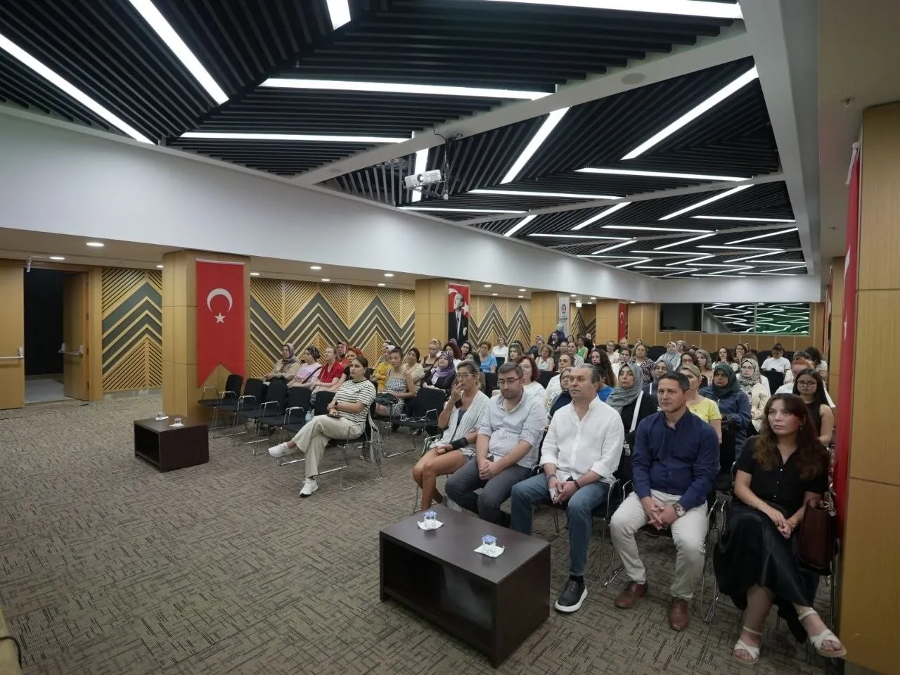 Denizlili kadınların el emeği tasarımları dünya pazarına açılıyor