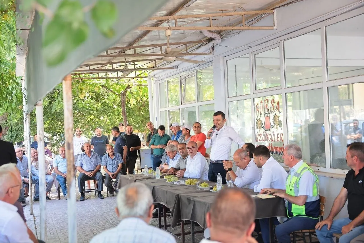 Buldan’da Üzüm Üreticisinin Yüzü Gülecek: Başkan Çavuşoğlu’ndan Taban Fiyat ve Destek Müjdesi
