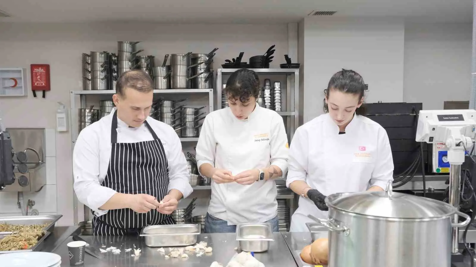 Ağrı ve İzmir lezzetleri aynı tencerede buluştu: Gastronomide kültür köprüsü