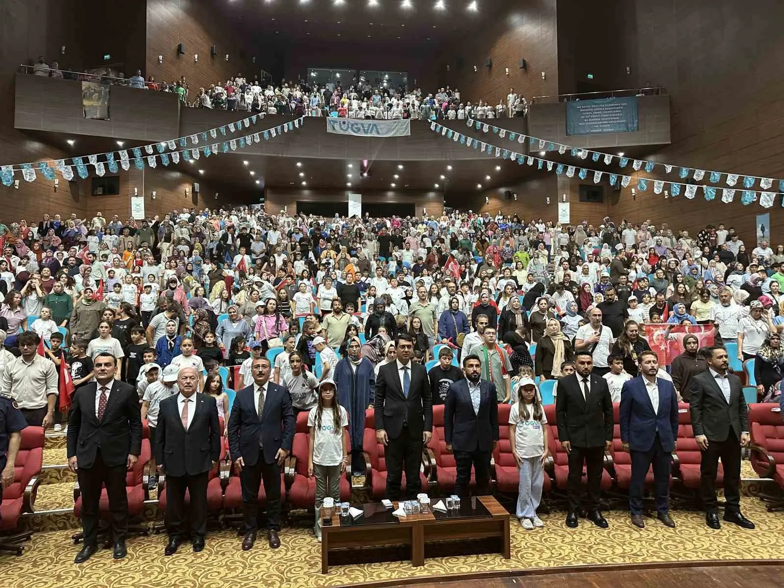 Uşak’ta yaz okulu coşkusu: Gençler Türkiye Yüzyılı için kenetlendi