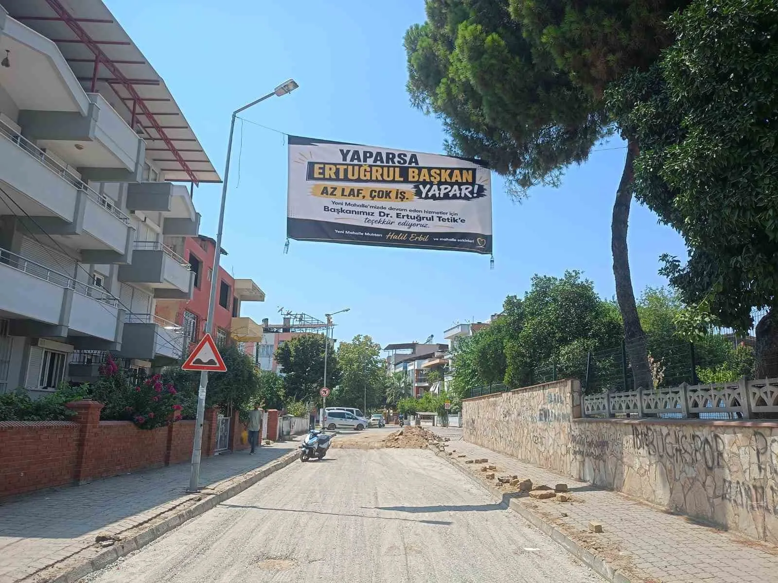 Nazilli’de belediye hizmeti vatandaşı sokağa döktü: Pankartlı teşekkür