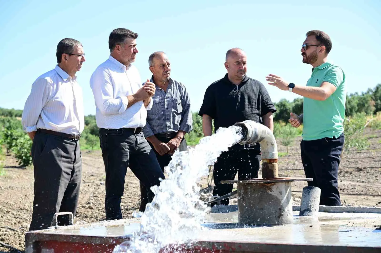 Manisa'da tarımın can damarı açıldı: 2 bin 500 dönümlük arazi suya kavuşuyor
