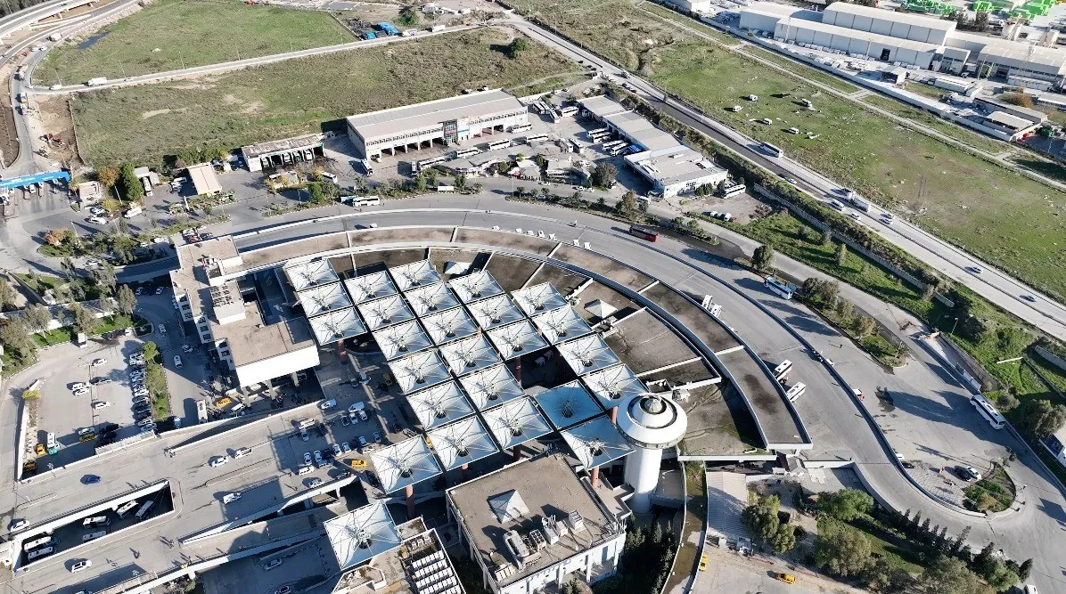 İzmir’de otogar düğümü çözüldü: Belediye yönetimi devralıyor