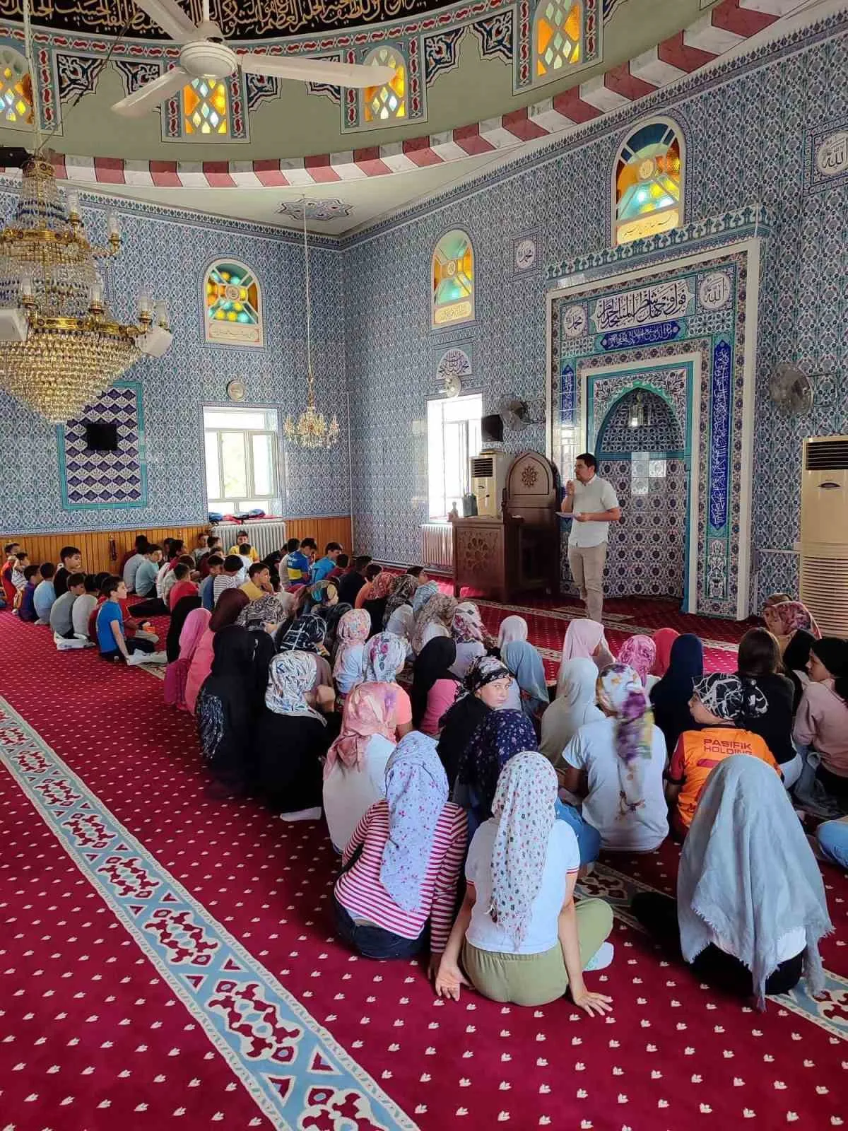 Ekran başında geçen saatler tehlikeye dönüşmesin: Müftülükten gençlere dijital rehberlik