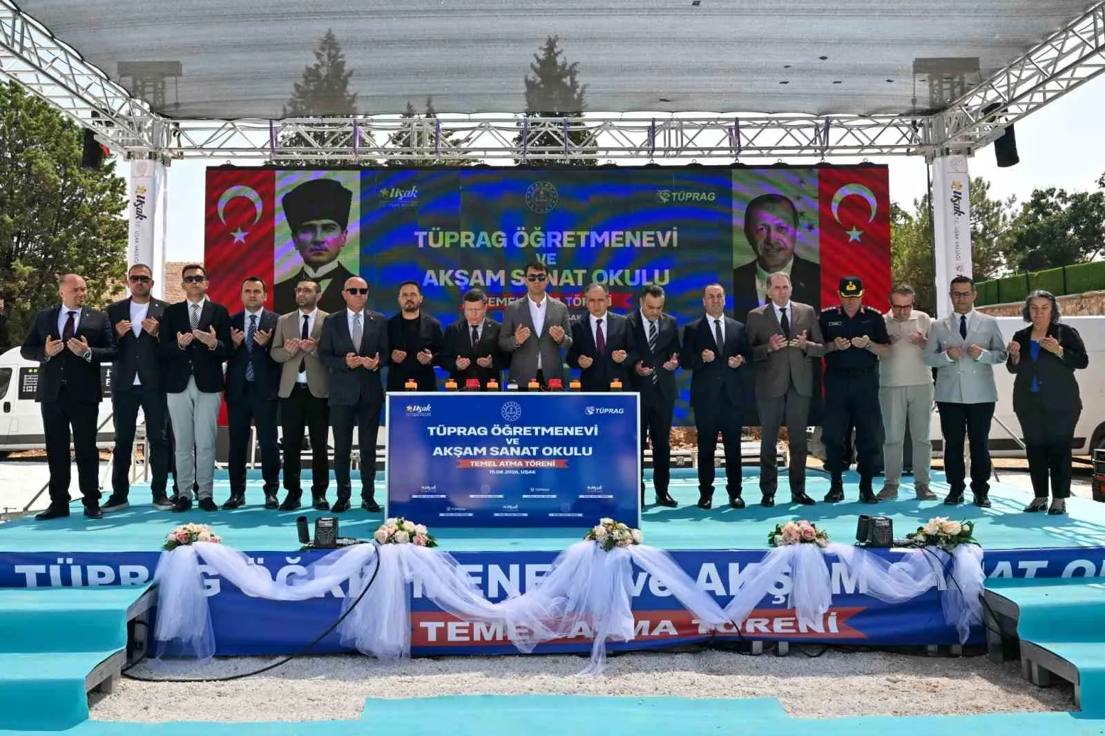 Uşak’ta eğitim camiasına dev yatırım: Modern öğretmenevi için ilk harç döküldü