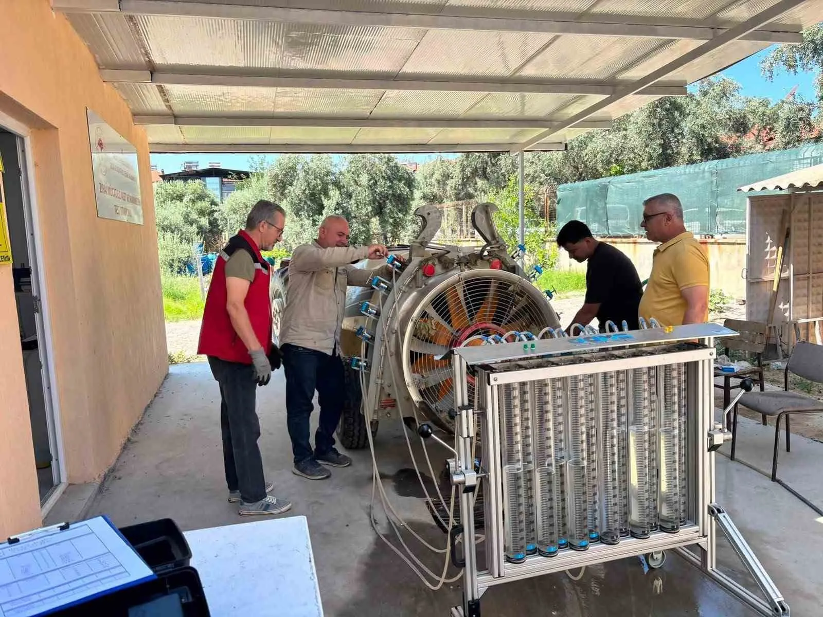Sarıgöl'de tarımda teknolojik dönem: İlaçlama makinelerine bilimsel onay