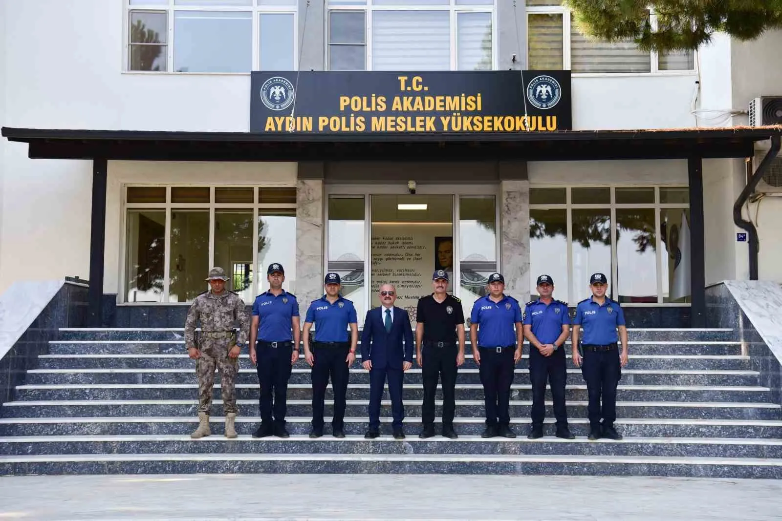 Vali Varol’dan emniyetin mutfağına yakın takip: Geleceğin polislerini yerinde inceledi