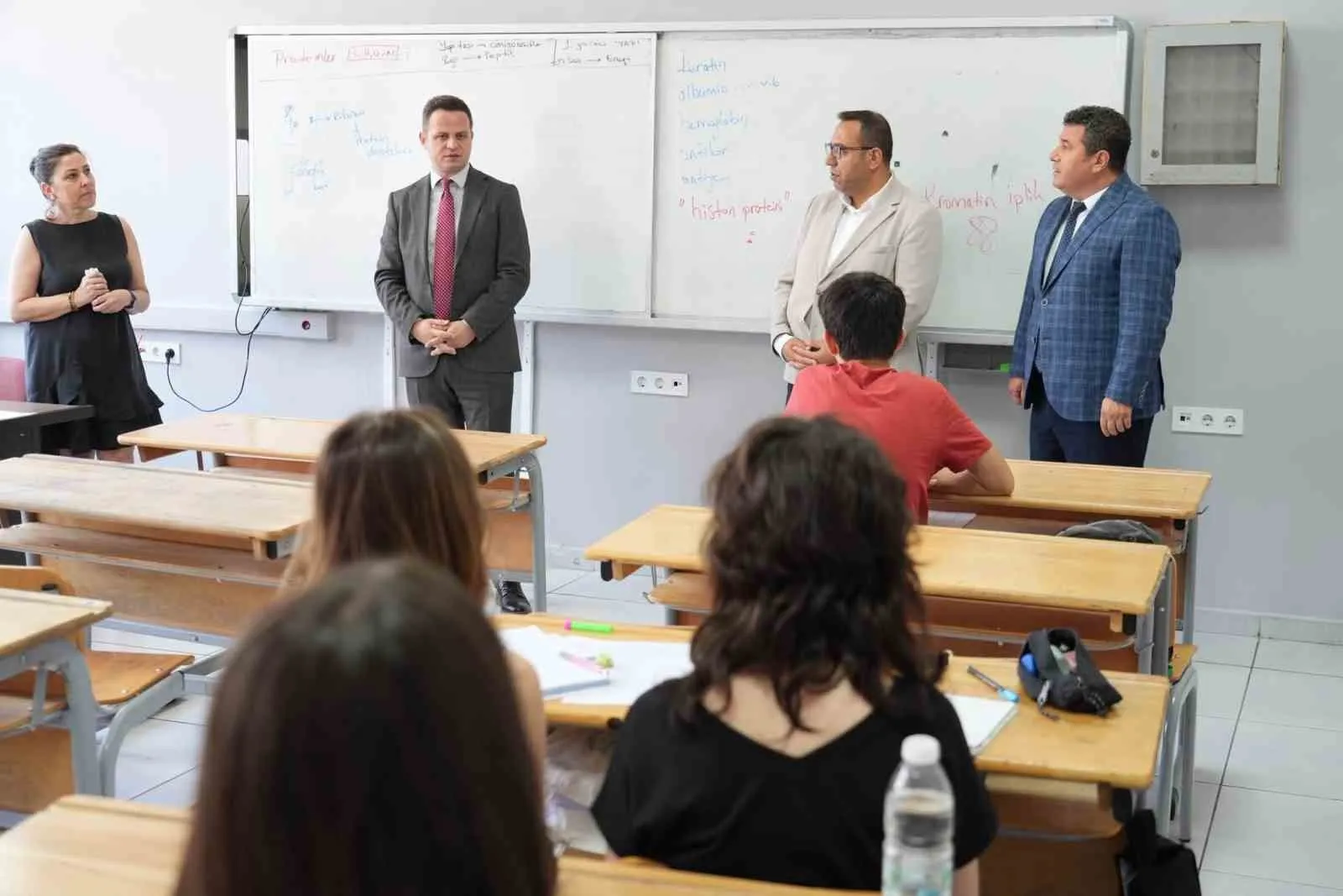 Muğla'da eğitim mesaisi: Tercih döneminde öğrencilere yakın takip