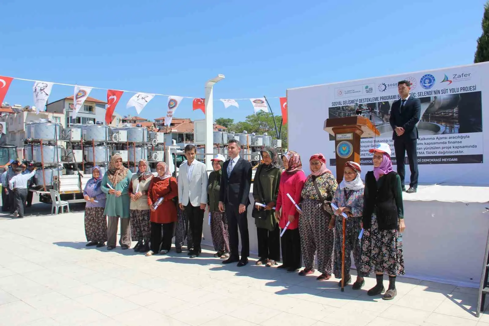 Selendi’de kadın üreticilerin sütü artık daha değerli: 113 üreticiye teknolojik destek