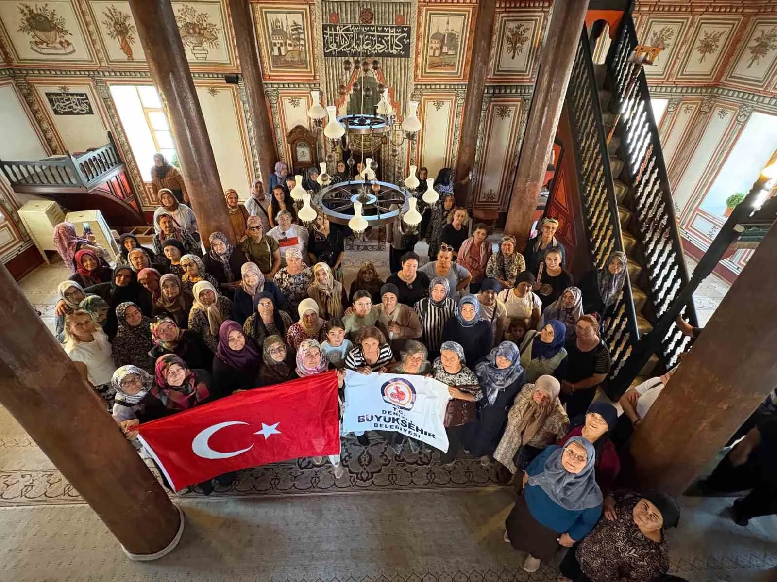 Denizli’de ilçe sınırları kalktı: Kadınlar Acıpayam’da buluştu