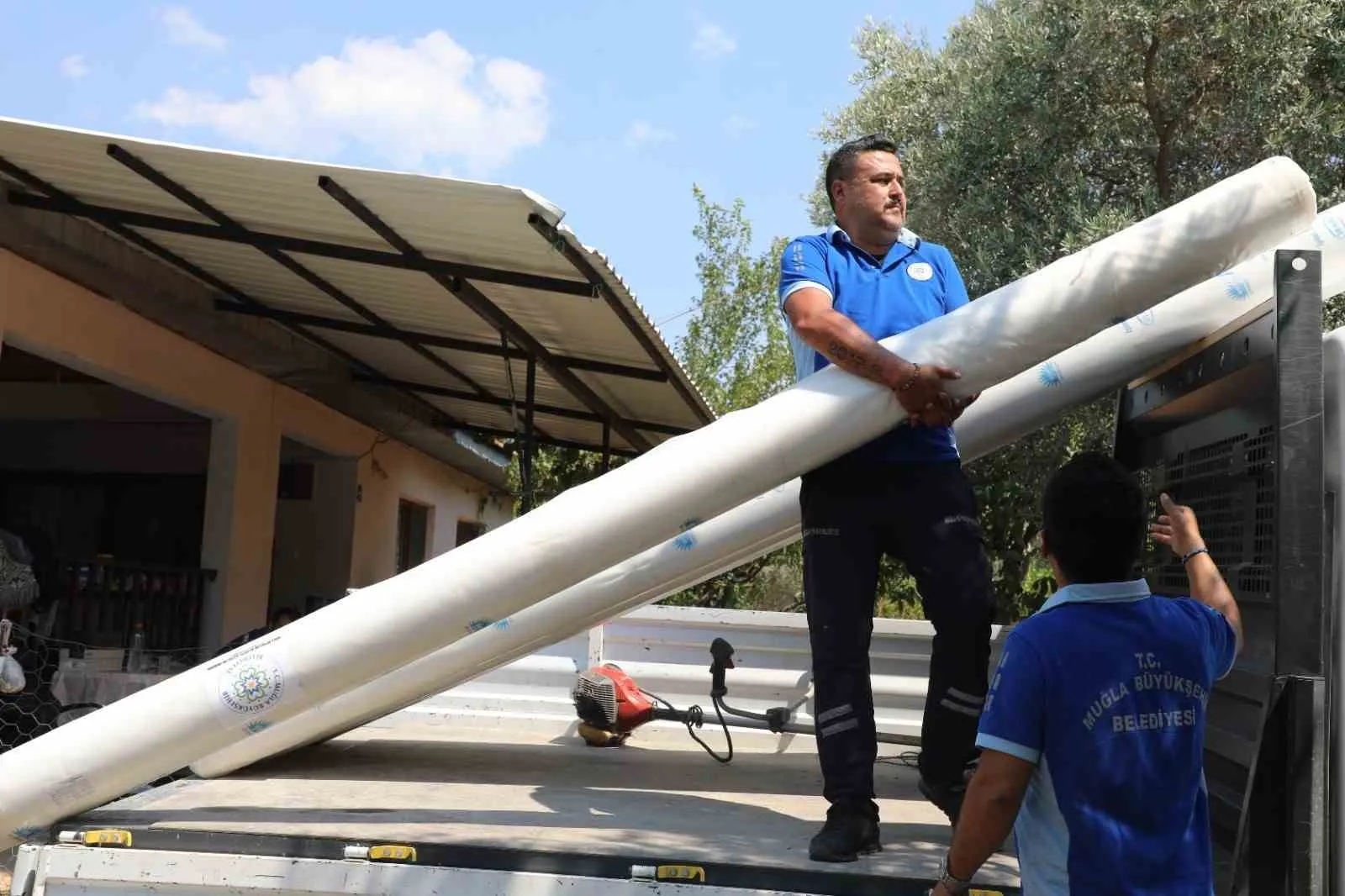 Köyceğiz'de selin vurduğu seralar için Büyükşehir'den üreticiye nefes aldıran hamle