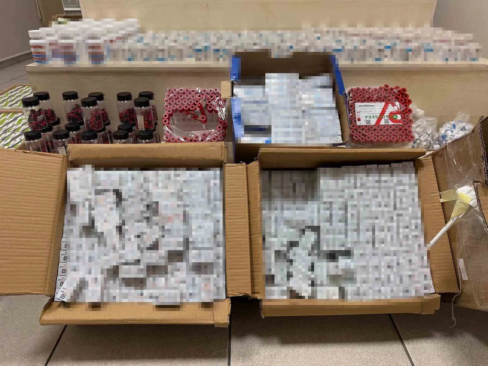 Kas yapma hayali kabusa dönüşüyordu: İzmir'de milyonluk kaçak ilaç şebekesine baskın