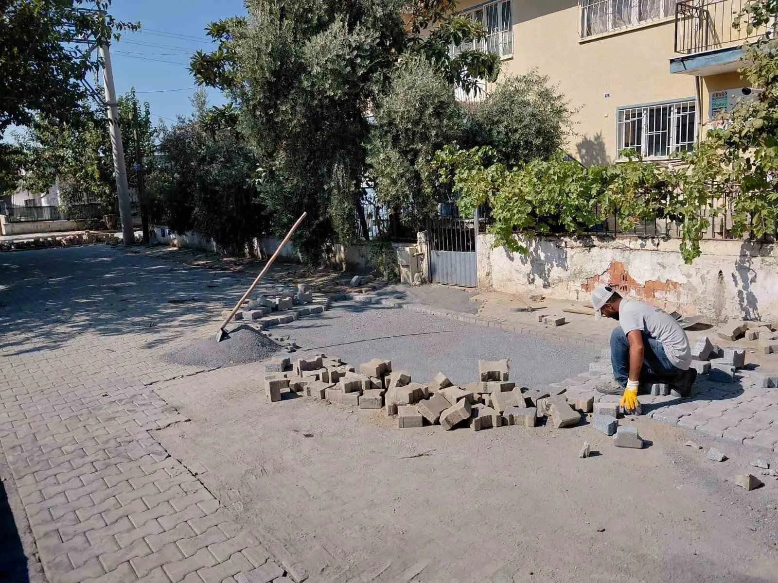 Germencik’te ulaşım seferberliği: Belediye ekipleri sahada tempoyu artırdı