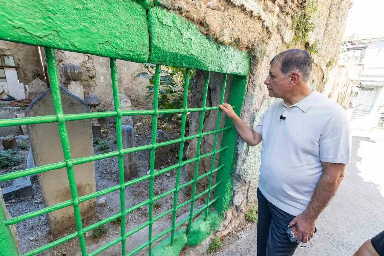 Başkan Tugay’dan Basmane’ye estetik dokunuş: Asırlık motifler sokaklara iniyor