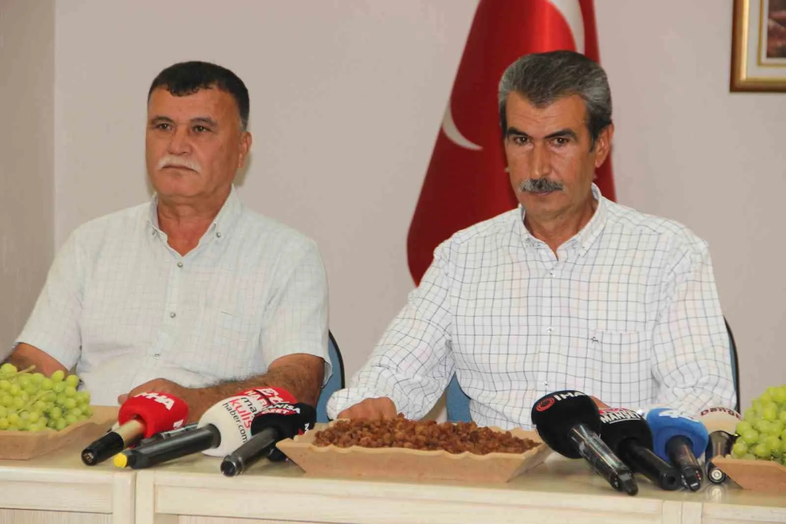 Manisa üzümünde hasat heyecanı: Çiftçi gözünü Ankara’dan gelecek müjdeye çevirdi