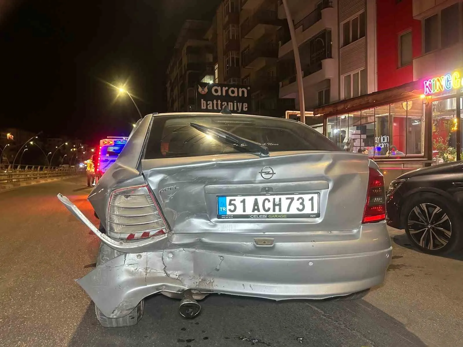 Uşak'ta Zincirleme Değil Arkadan Çarpma: Aynı Aileden 4 Kişi Yaralı