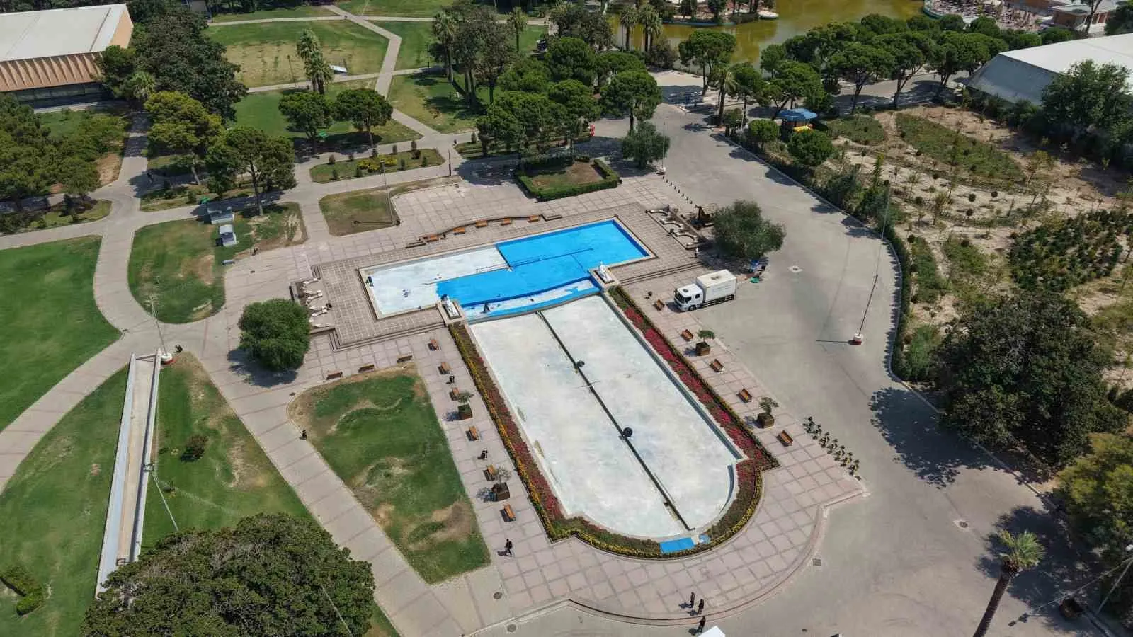 İzmir'in kalbi fuara hazırlanıyor: Kültürpark'ta hummalı çalışma
