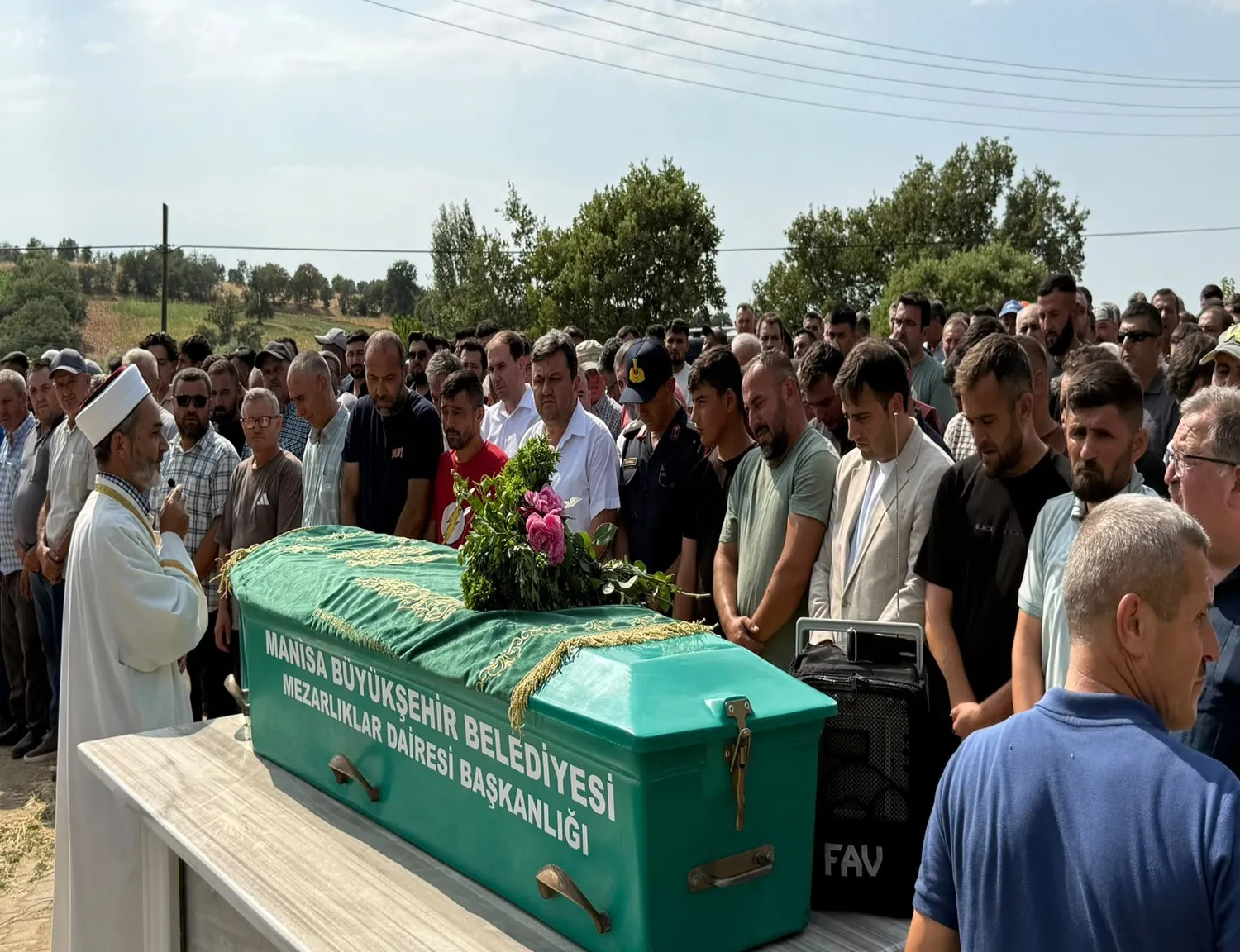 Kula’da yürek yakan veda: 13 yaşındaki Fikri son yolculuğuna uğurlandı