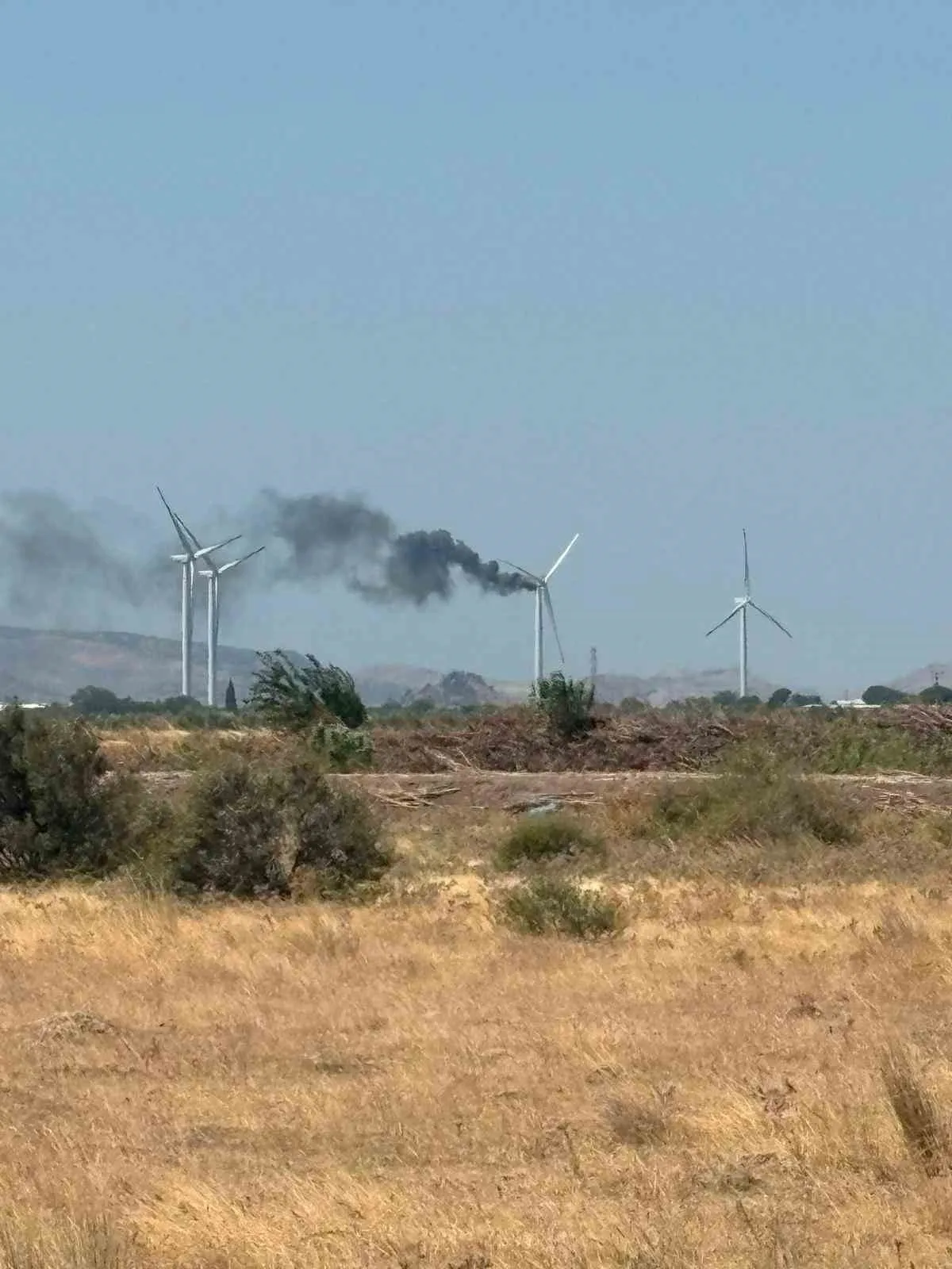 Bergama'da enerji santralinde korkutan yangın: Dev türbin hurdaya döndü