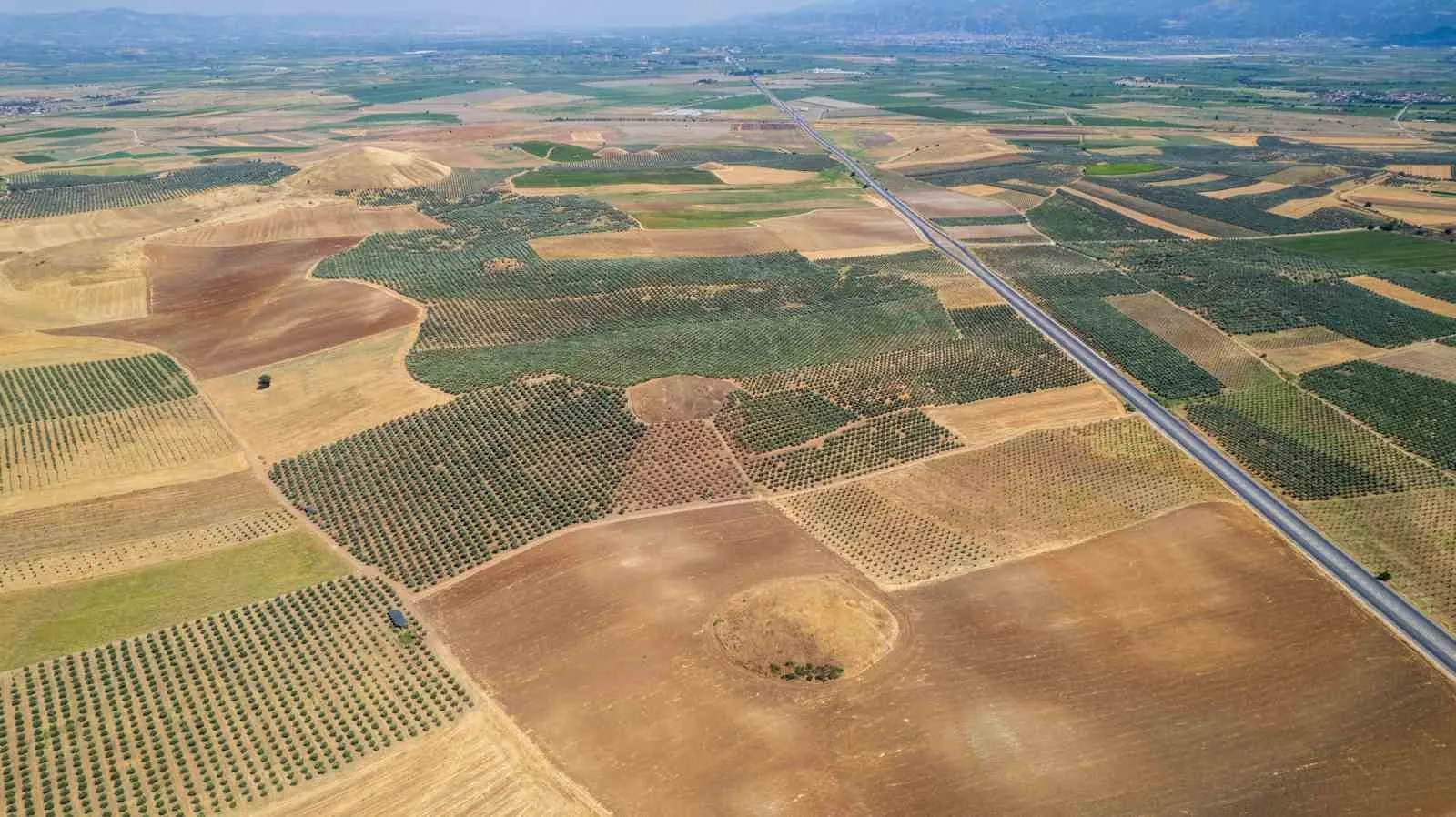 Gediz Ovası’nın sessiz bekçileri: Lidya krallarının dev toprak anıtları