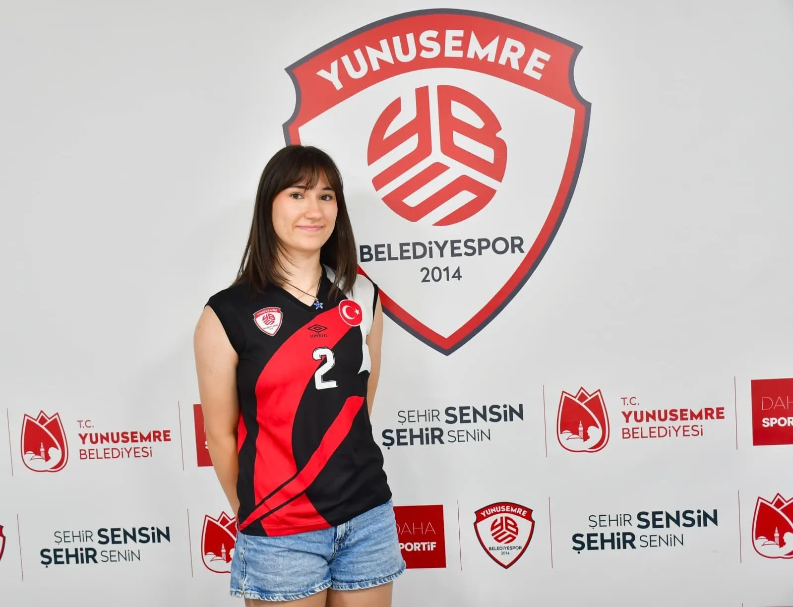 Manisa ekibinden voleybola taze kan: Geleceğin pasörü Yunusemre’de